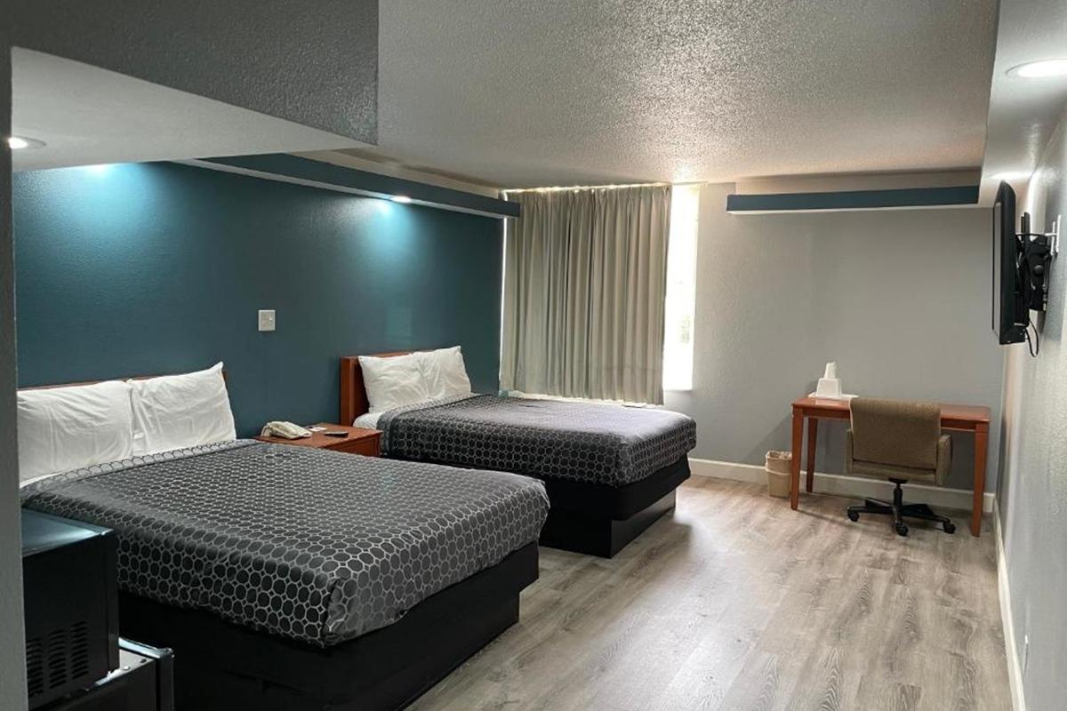 Americas Best Value Inn & Suites Горн-Лейк Екстер'єр фото