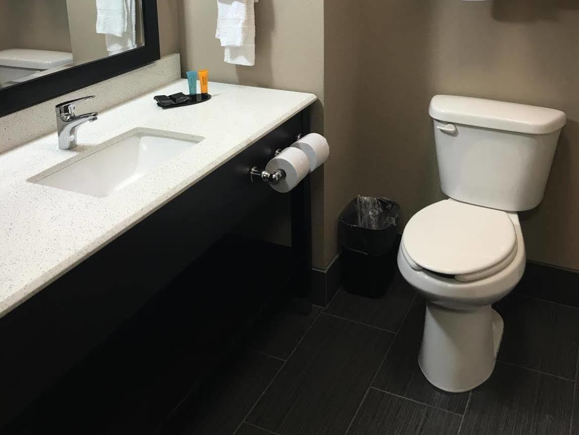 Americas Best Value Inn & Suites Горн-Лейк Екстер'єр фото